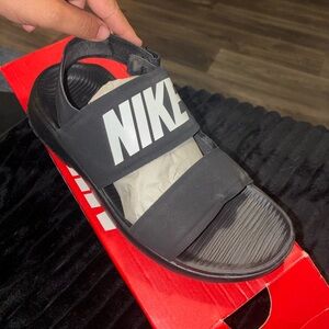 Nike Women's Tanjun Sandals